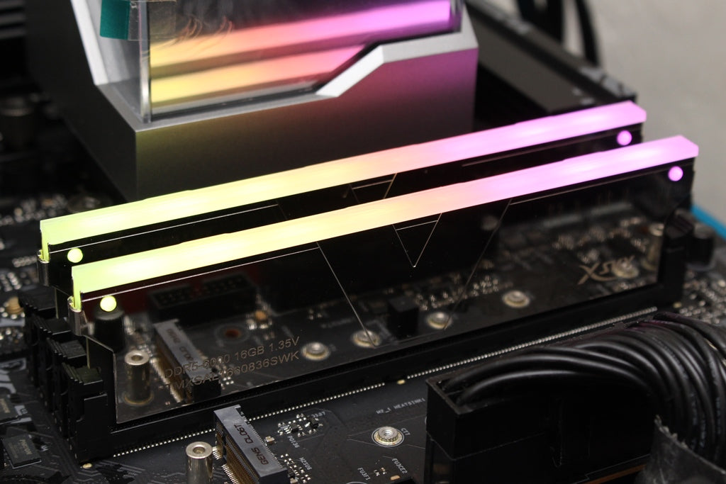 3CJOHNHARDWARE: v-color Manta XSKY RGB DDR5-6000 AMD EXPO電競記憶體-鏡面電鍍高質感，全場最閃就是它！